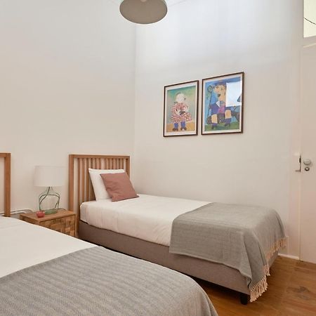 Sunny Pink Street Historical Apt, By Timecooler Lisboa Ngoại thất bức ảnh