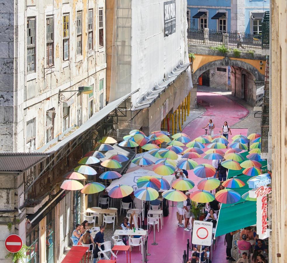 Sunny Pink Street Historical Apt, By Timecooler Lisboa Ngoại thất bức ảnh