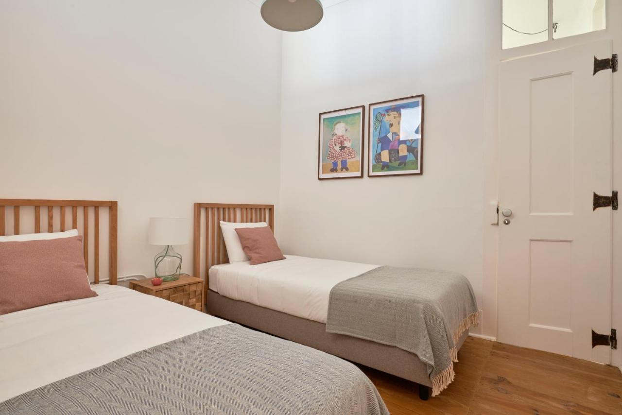 Sunny Pink Street Historical Apt, By Timecooler Lisboa Ngoại thất bức ảnh