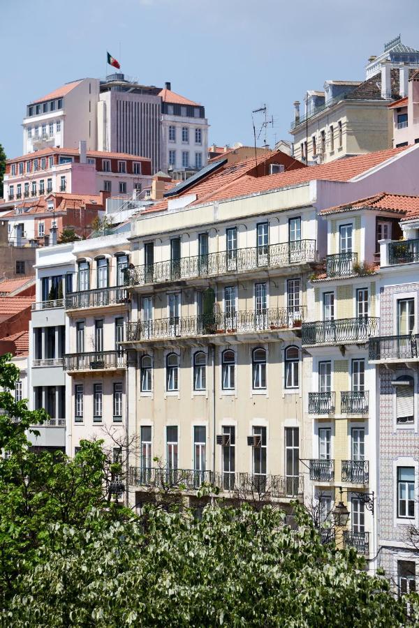 Sunny Pink Street Historical Apt, By Timecooler Lisboa Ngoại thất bức ảnh
