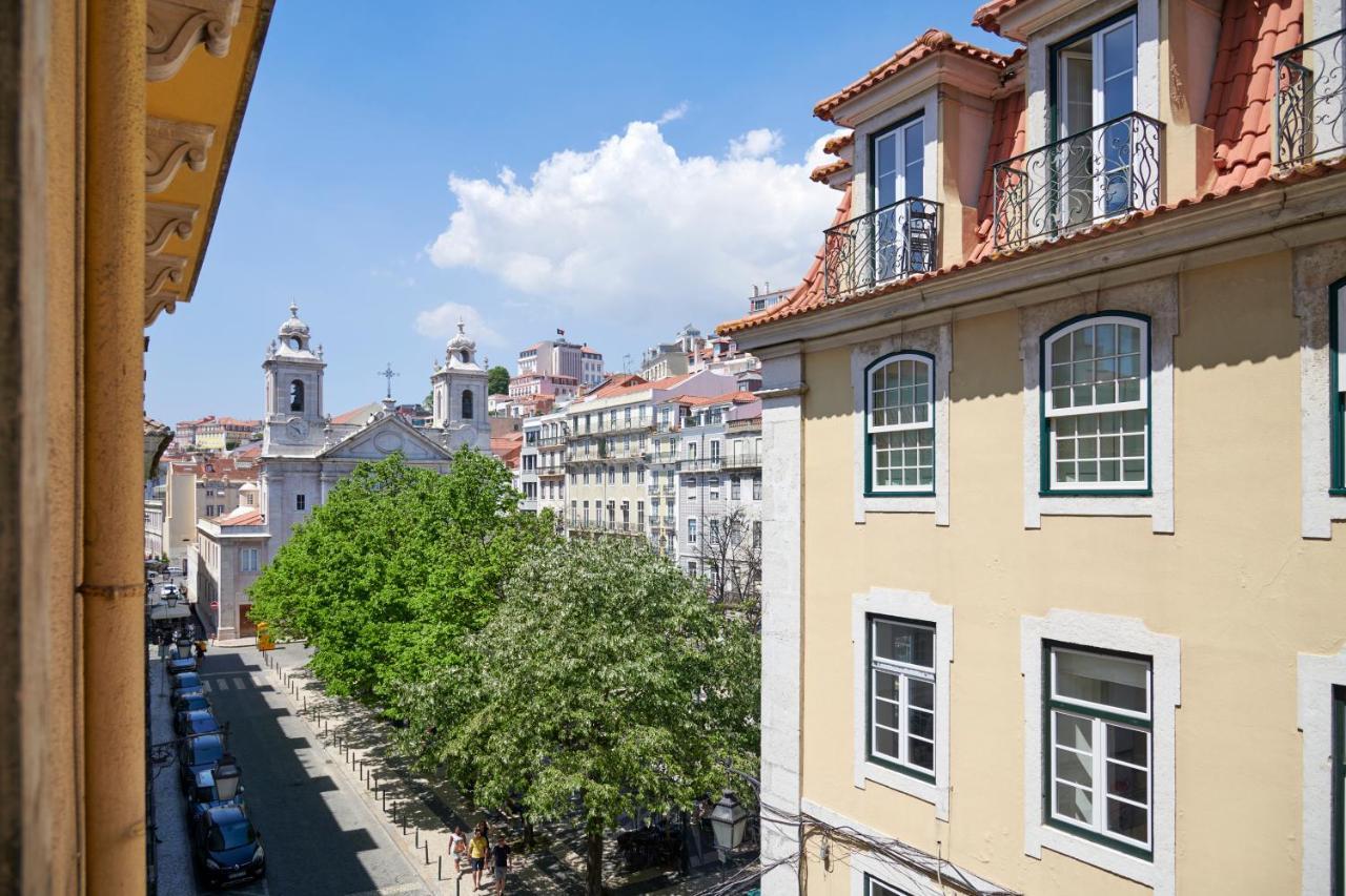 Sunny Pink Street Historical Apt, By Timecooler Lisboa Ngoại thất bức ảnh
